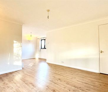 Othello Grove, Warfield Othello Grove, Warfield - Photo 1