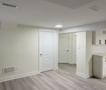 For Lease - 1372 Rebecca Street, Oakville, Ontario - Photo 3