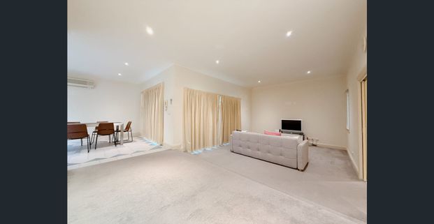 Well-Maintained & Family Townhouse in the Heart of Box Hill South - Photo 1