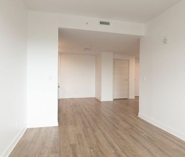 30 Saint Joseph Boulevard Est - Photo 1