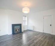 2 bed Flat for Rent - Photo 1