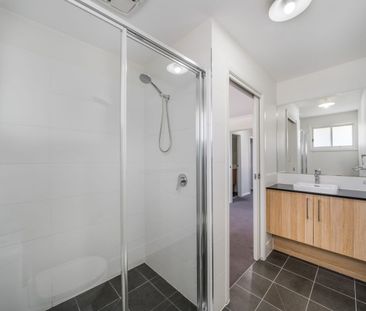 Spacious 3 Bedroom family home - Photo 6
