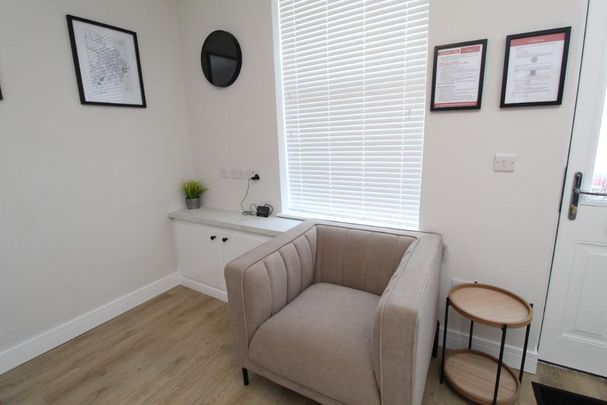 2 bedroom terraced house to rent - Photo 1