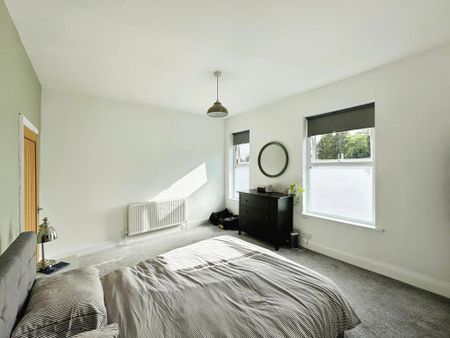 3 bedroom terraced house to rent - Photo 5