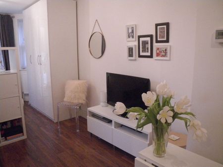 1 Bed Flat, Waddon, CR0 - Photo 2