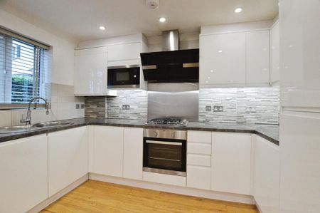 2 bedroom flat to rent - Photo 5