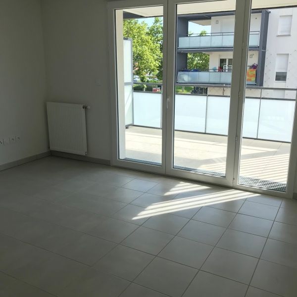 Location Appartement 1 pièce 25m² TOURNEFEUILLE 31170 - Photo 1