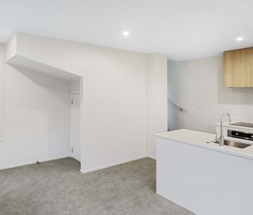 Epuni Apartment Living! - Photo 3