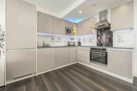 Ealing Road, Brentford, TW8 - Photo 4