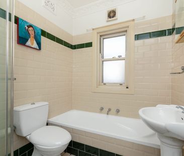 Charming Two-Bedroom Residence in the Heart of Haberfield - Photo 5