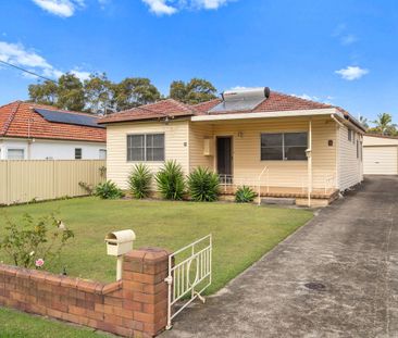 NEAT & TIDY, THREE BEDROOM HOUSE, IN CENTRAL LOCATION - WATER USAGE... - Photo 6