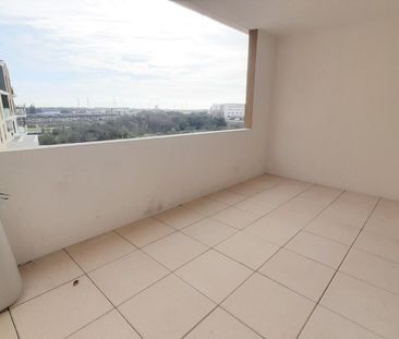 location Appartement T2 DE 48.7m² À SAINT JEAN DE VEDAS - Photo 4