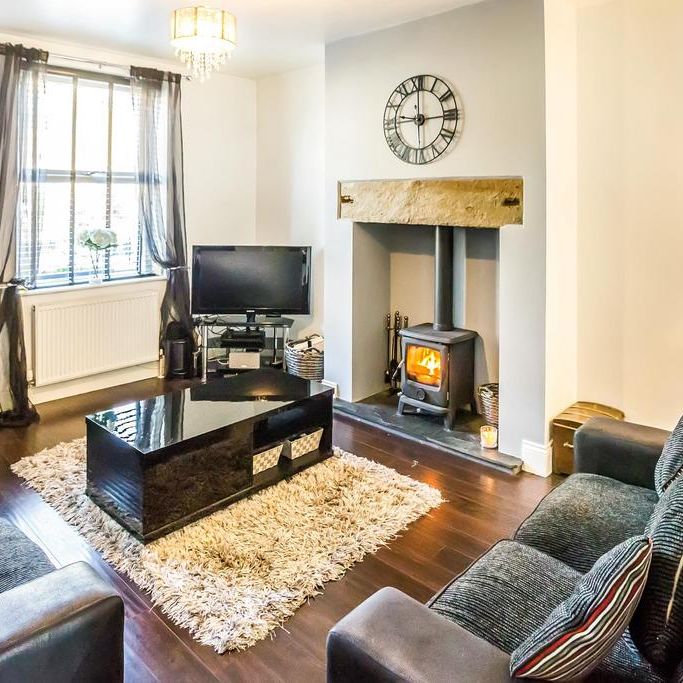 2 bedroom terraced house to rent - Photo 1