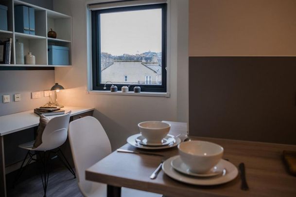 Studio to rent - Photo 1