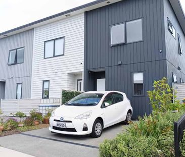 Contemporary Living in a Peaceful Community – Your New Home Awaits ... - Photo 3