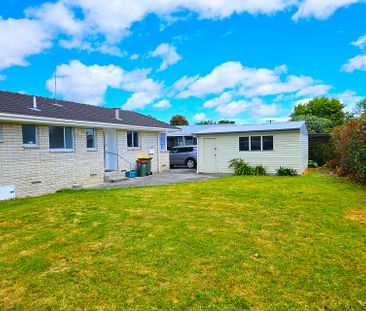 Hillcrest Zoned, 3 Bedrooms Ready To Move In - Photo 1