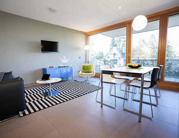 Loft Apartment - Photo 1