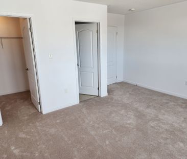 For Lease - 123 Frank's Way, Barrie, Ontario - Photo 5