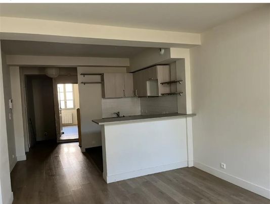 location Appartement T4 DE 87.89m² À AVIGNON - Photo 1