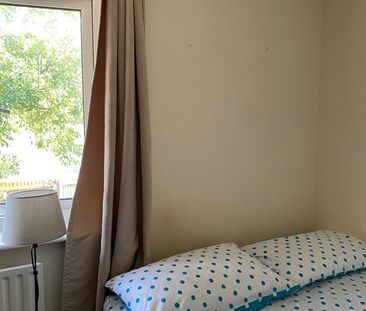 Room in a Shared House, Nightingale Avenue, HA1 - Photo 2