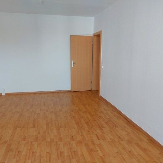 Dachgeschoss - 3 Räume - Balkon - EBK - Tageslichtbad - ab März 26 - Photo 1
