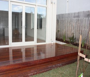 17A Agnew Street, Brighton VIC 3186 - Townhouse For Rent | Domain - Photo 2