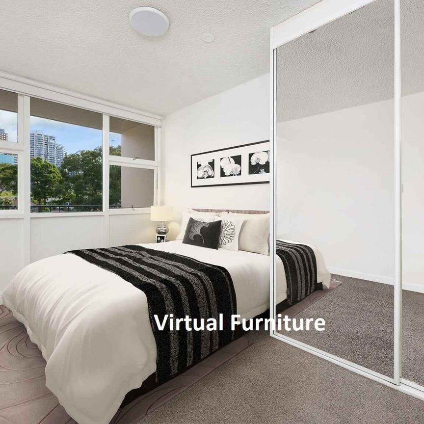 METROPOLITAN LIVING IN CENTRAL LOCATION - Photo 1