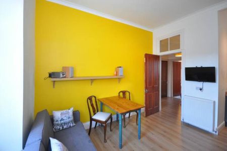 2 Bed Flat, Paisley Road West, G51 - Photo 3