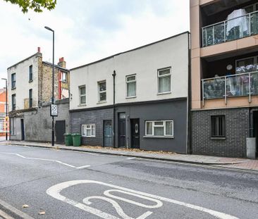 2 bedroom maisonette to rent - Photo 1