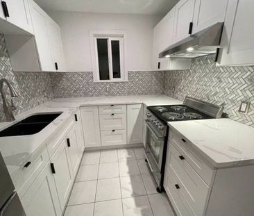 ►►►NEWLY RENOVATED MODERN, CHIC & COOL 1 Bedroom Apartment Main Street - Photo 1