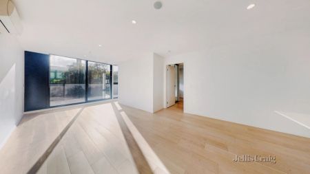 2 Bed, 2 Bath - Photo 4