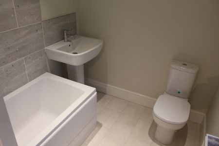 Salhouse Road, Little Plumstead, NR13 5ES - Photo 5