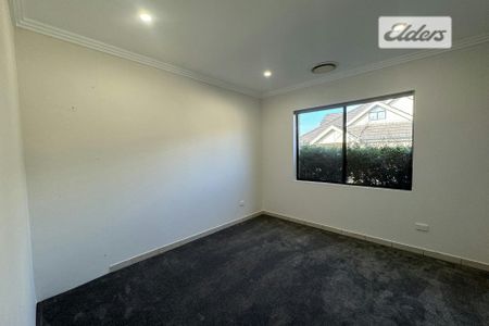 5/4 Wattle Street - Photo 3