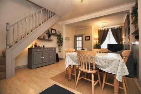 2 bedroom terraced house to rent - Photo 5