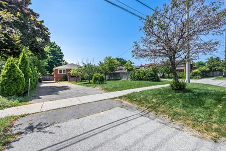 For Lease - 1362 Cawthra Road Unit# Lower, Mississauga, Ontario - Photo 4