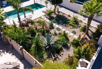 3 bedroom luxury Villa for rent in Marbella Del Este, Andalusia