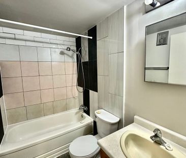 Bright and Updated 2 Bedroom Apartments - Photo 6