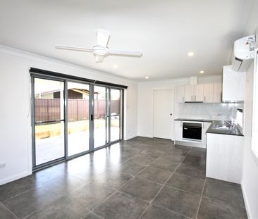 9a Samuel Foster Dr, South Penrith NSW 2750 - House For Rent | Domain - Photo 2