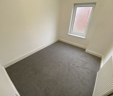 Park Road, ILKESTON - Photo 2