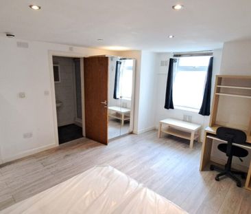 Flat 1, Brudenell Road, Hyde Park, Leeds, LS6 1JD - Photo 5