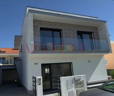 House T3 in Pontinha e Famões, Odivelas - Foto 1