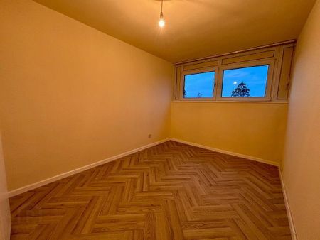 12d Riverdale House, Dunmurry, Belfast, BT17 9DD - Photo 2