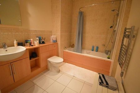 2 Bedroom Apartment To Let - Photo 5