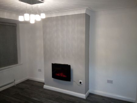 3 Bed Semi-Detached House, Calverley Garth, LS13 - Photo 3