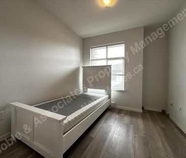 8XXX 164 Street 30 Surrey - Photo 2