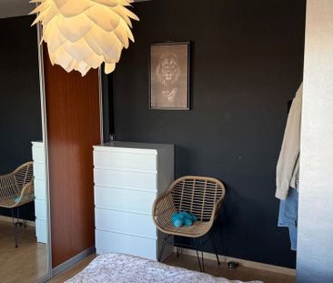 Appartement te huur in Zellik voor € 1.100 met 2 slaapkamers - Foto 1
