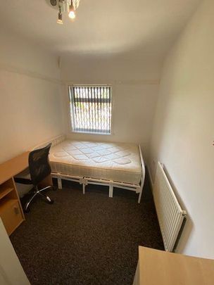 Charter Avenue - Photo 1