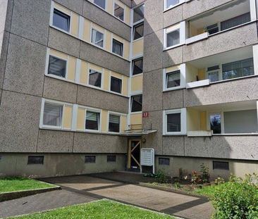 Schöner Wohnen in dieser geräumigen und bezugsfertigen 3-Zimmer-Woh... - Foto 1