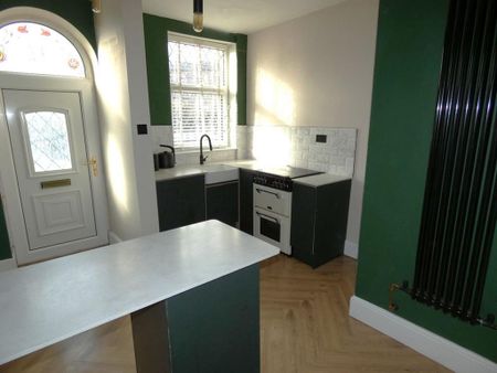 2 bedroom end of terrace house to rent - Photo 4