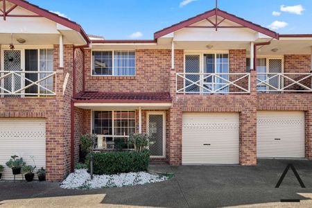 Townhouse in Ideal Location- Walk to Casula Mall - Photo 3